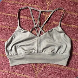 🩶 Alo Lavish Sports Bra in Gravel